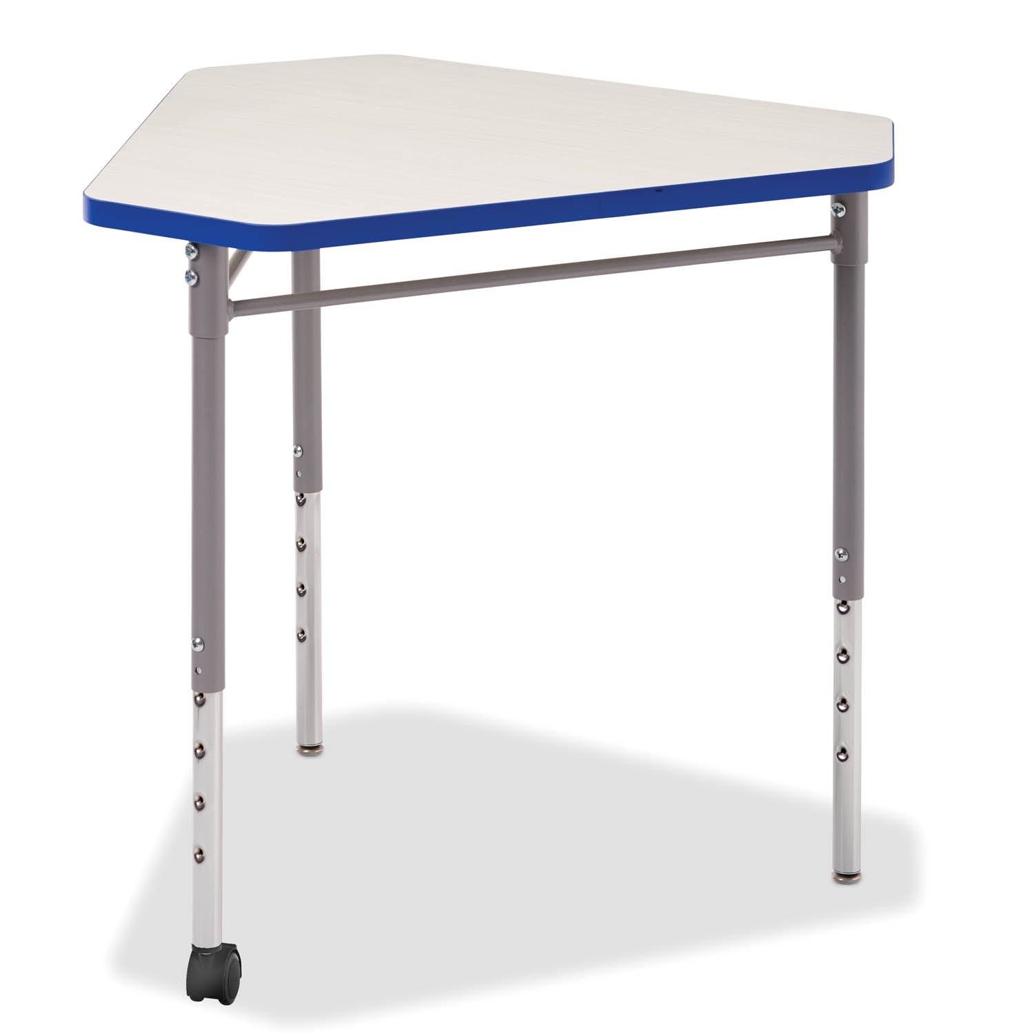 Tri 6 Desk with casters